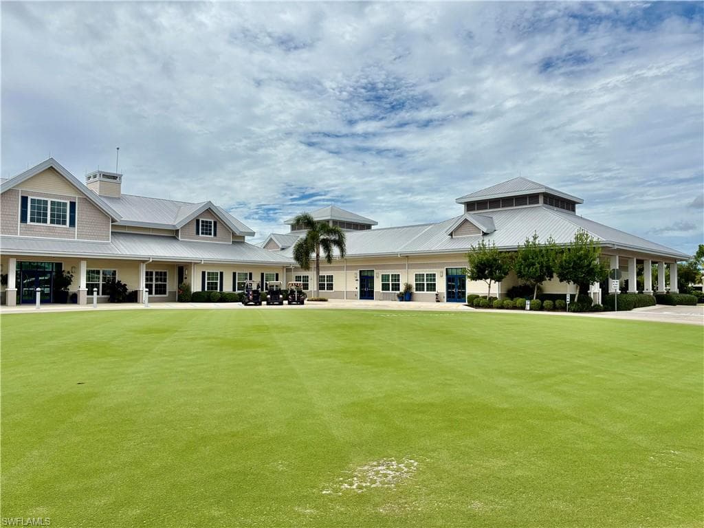 417 Snead DR, NORTH FORT MYERS FL 33903-42