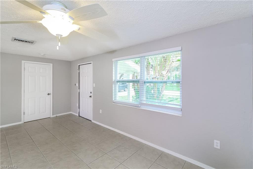 4215 Tarpon RD, VENICE FL 34293-1