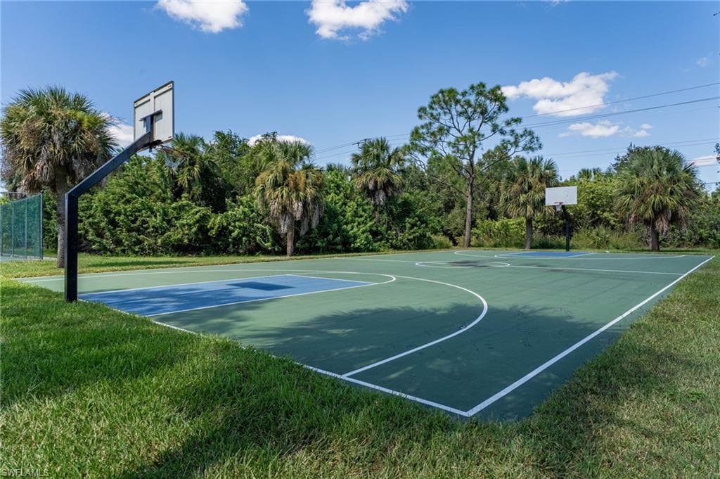 1048 Harbour Drake DR, PUNTA GORDA FL 33983-47