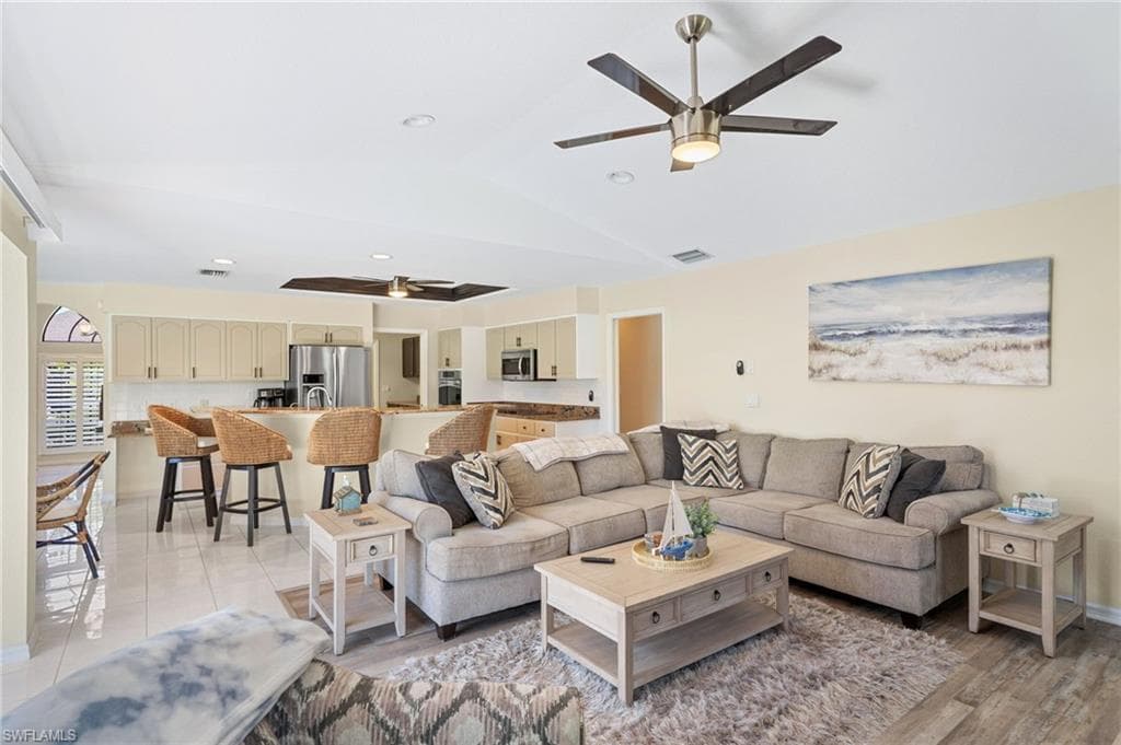 1048 Harbour Drake DR, PUNTA GORDA FL 33983-10