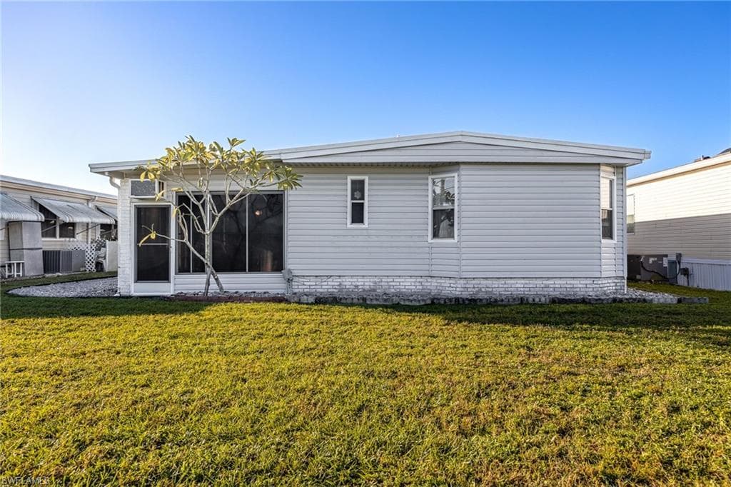 229 Trevino CT, NORTH FORT MYERS FL 33903-31