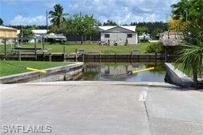 4915 Gulfgate LN-8