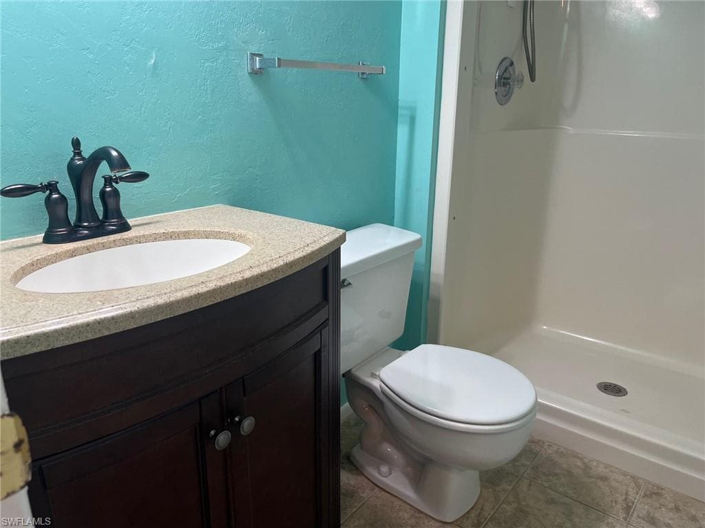 7406 Lake Breeze DR 118-6