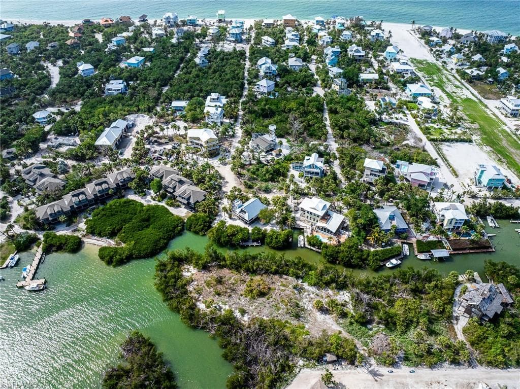 320 Pieces Of Eight, CAPTIVA FL 33924-2