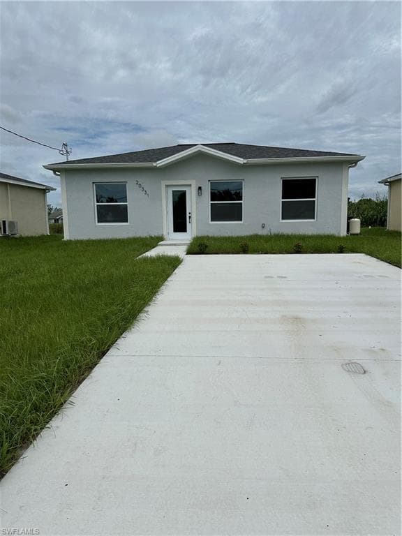 23031 Roundtree AVE, ALVA FL 33920-1