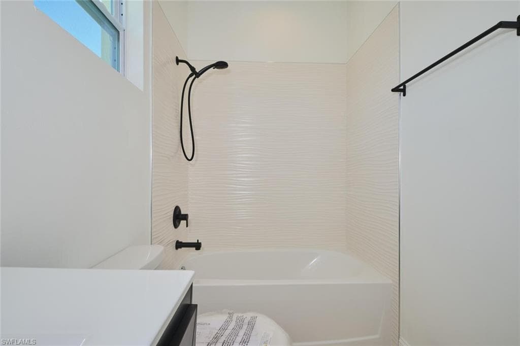 23031 Roundtree AVE, ALVA FL 33920-15