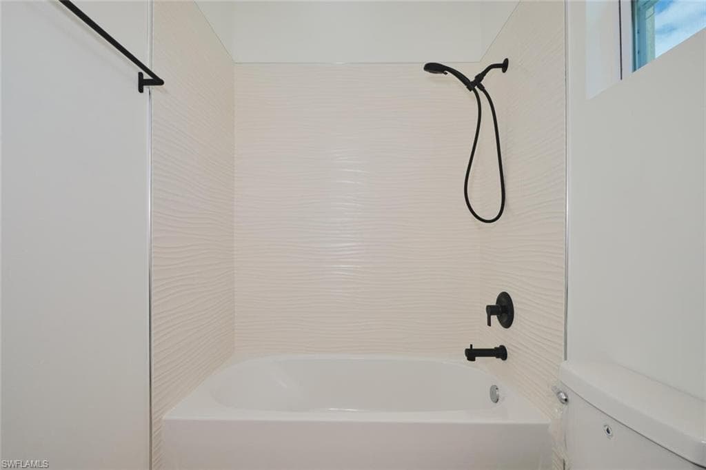 23031 Roundtree AVE, ALVA FL 33920-17