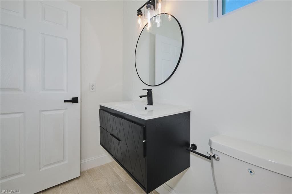 23031 Roundtree AVE, ALVA FL 33920-14