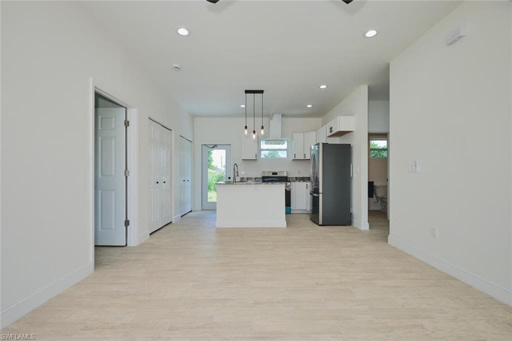 23031 Roundtree AVE, ALVA FL 33920-18