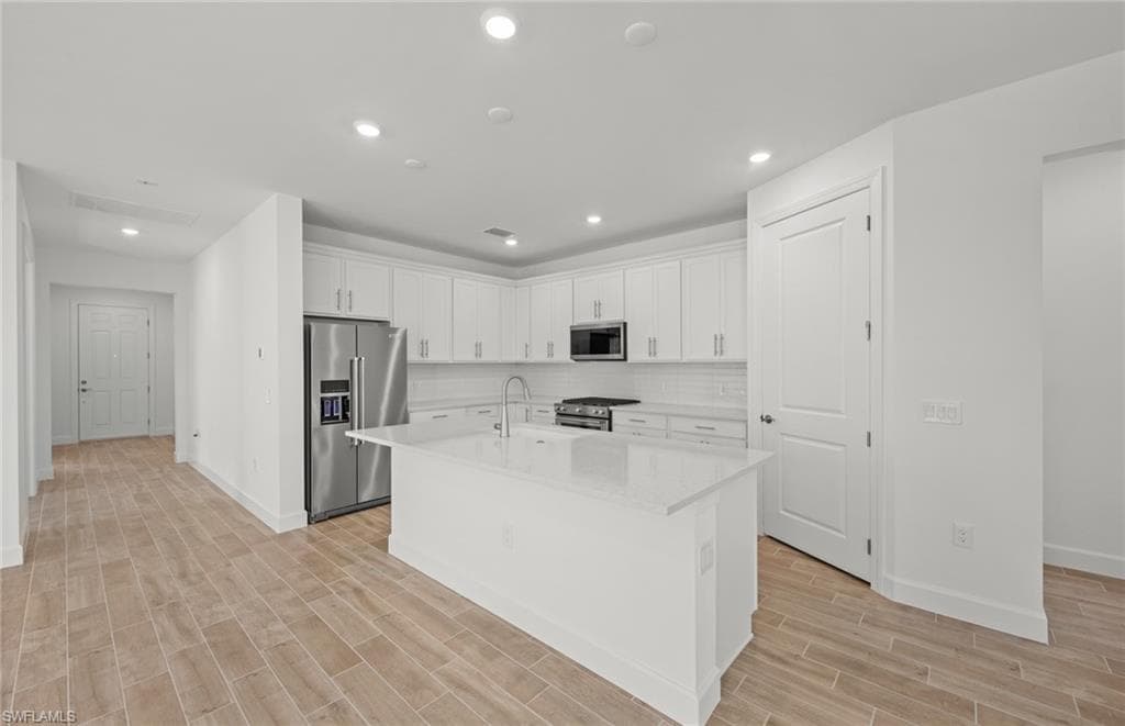 12599 Quartz DR-3