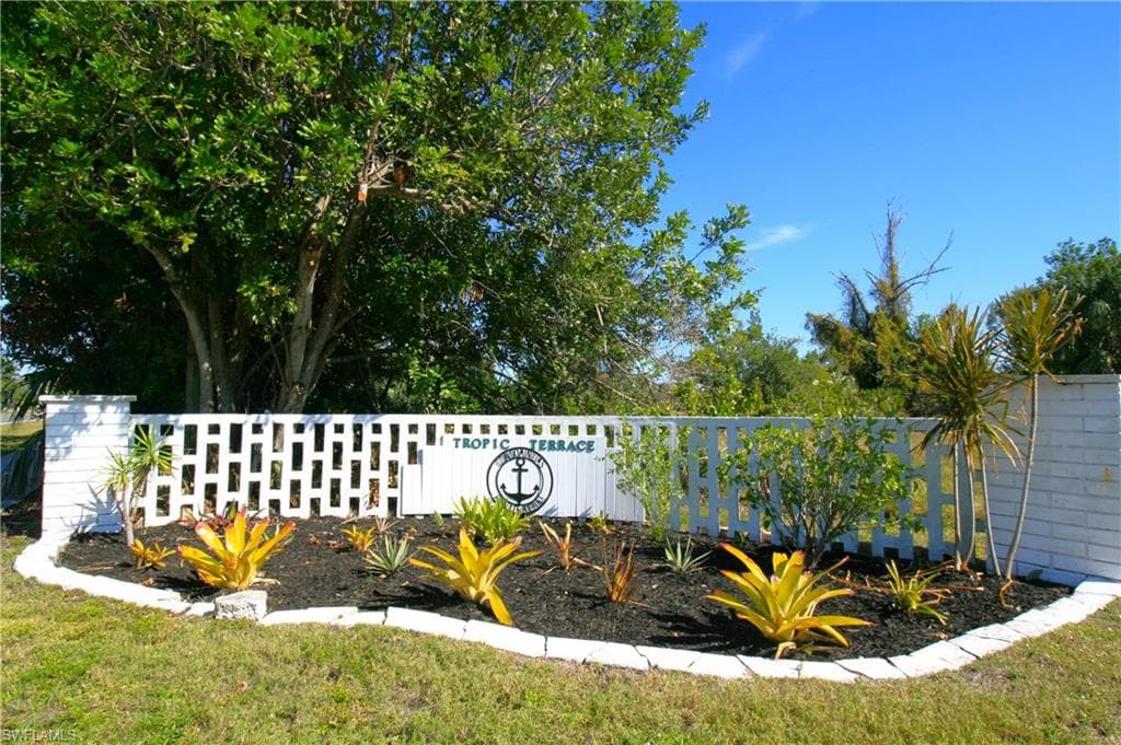 1008 Tropic TER, NORTH FORT MYERS FL 33903-1