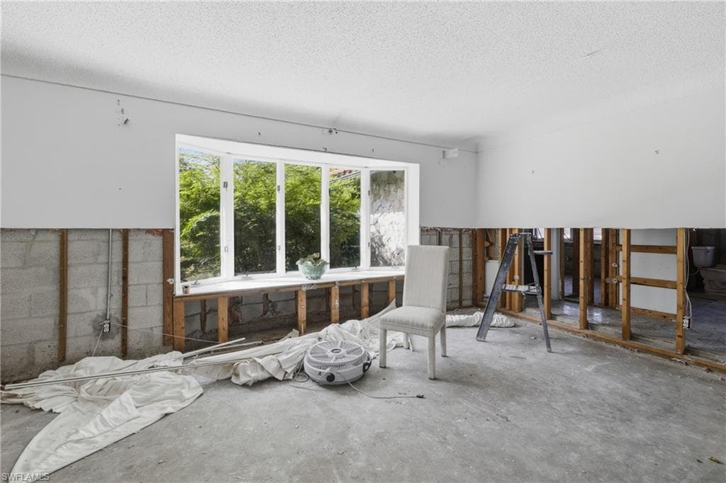 111 SW 49th TER-26