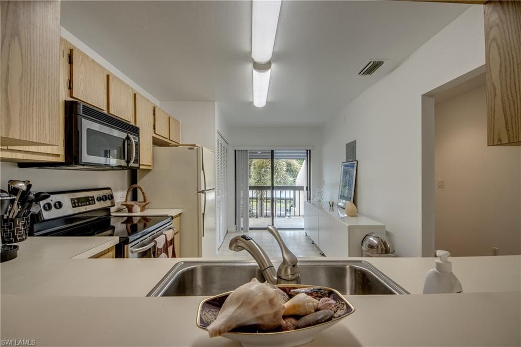 15456 Admiralty CIR # 10, NORTH FORT MYERS FL 33917-8