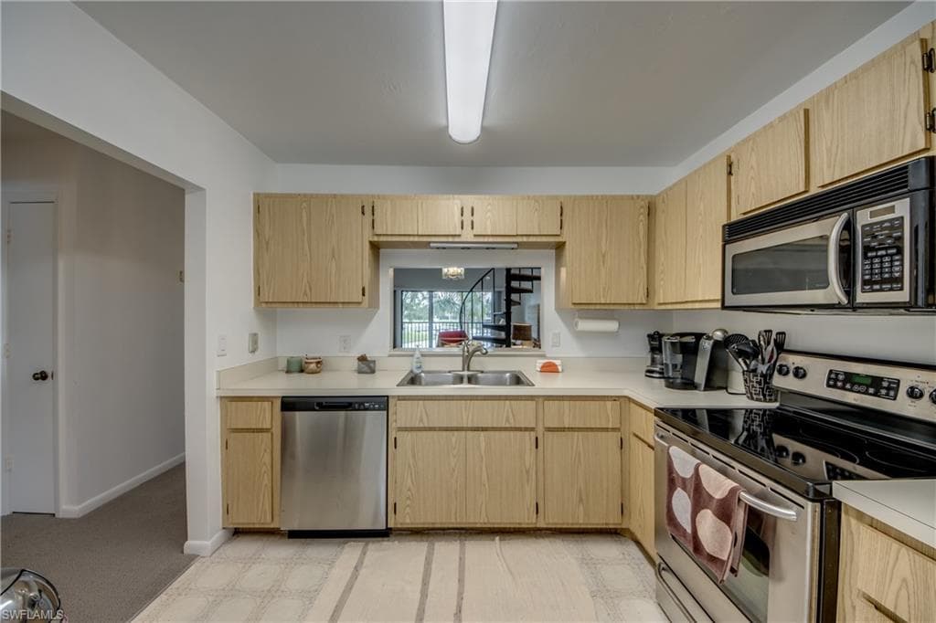 15456 Admiralty CIR # 10, NORTH FORT MYERS FL 33917-9