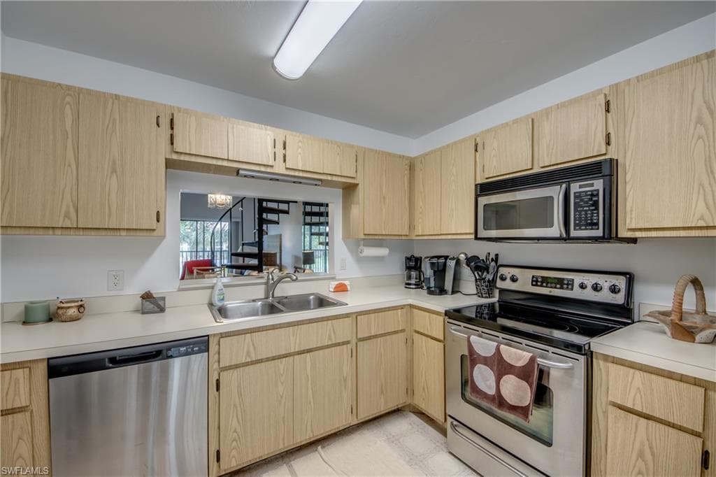 15456 Admiralty CIR # 10, NORTH FORT MYERS FL 33917-7