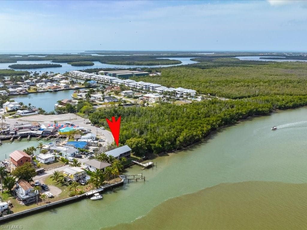 230 Harbor PL N, GOODLAND FL 34140-30