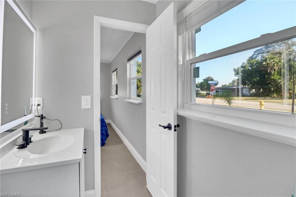 853 Java Plum AVE, NORTH FORT MYERS FL 33903-22