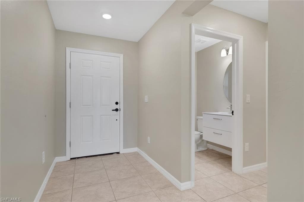 15061 Caspian Tern CT # 102, NORTH FORT MYERS FL 33917-2