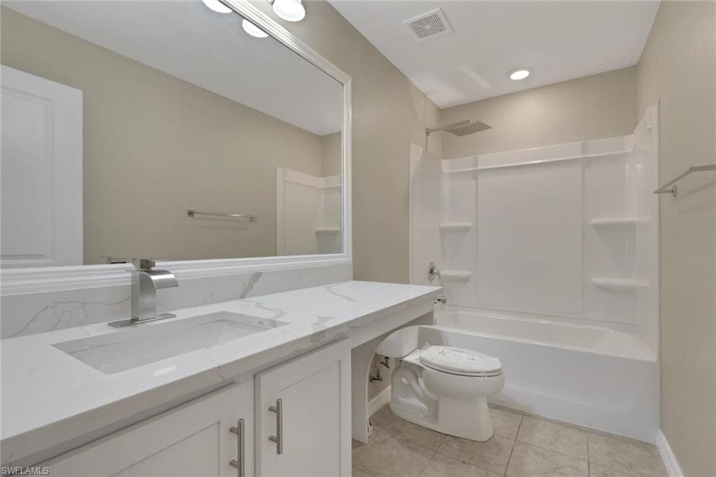 15061 Caspian Tern CT # 102, NORTH FORT MYERS FL 33917-20