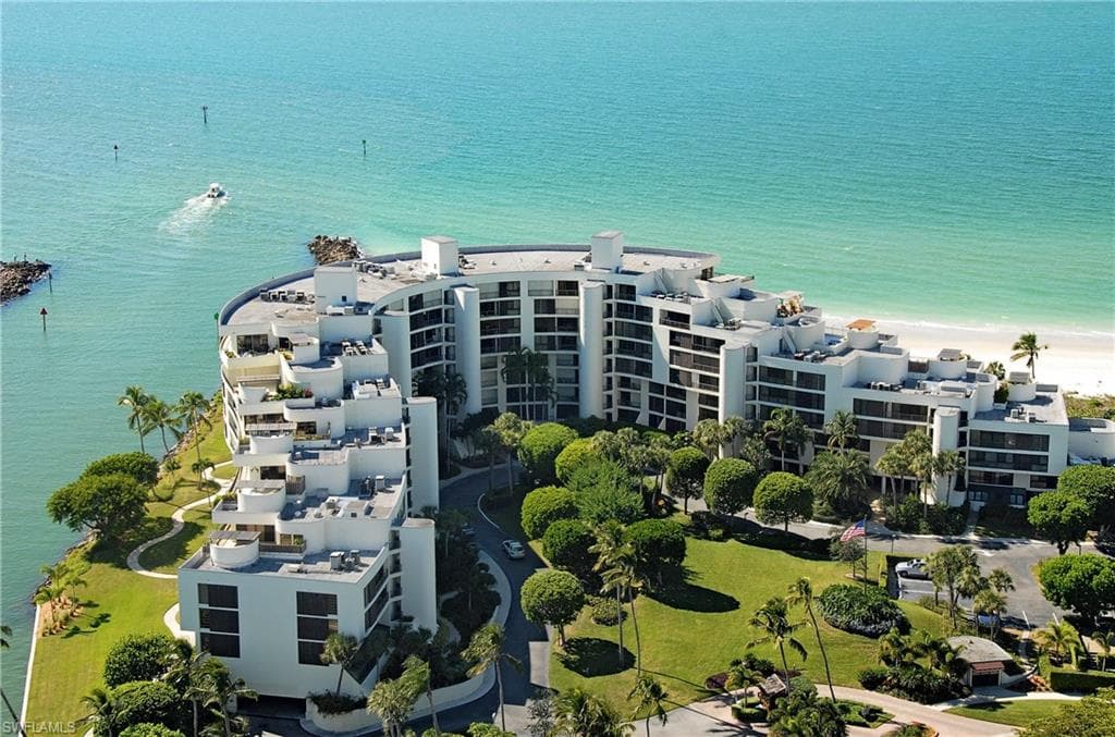 2388 Gulf Shore BLVD N 204-0