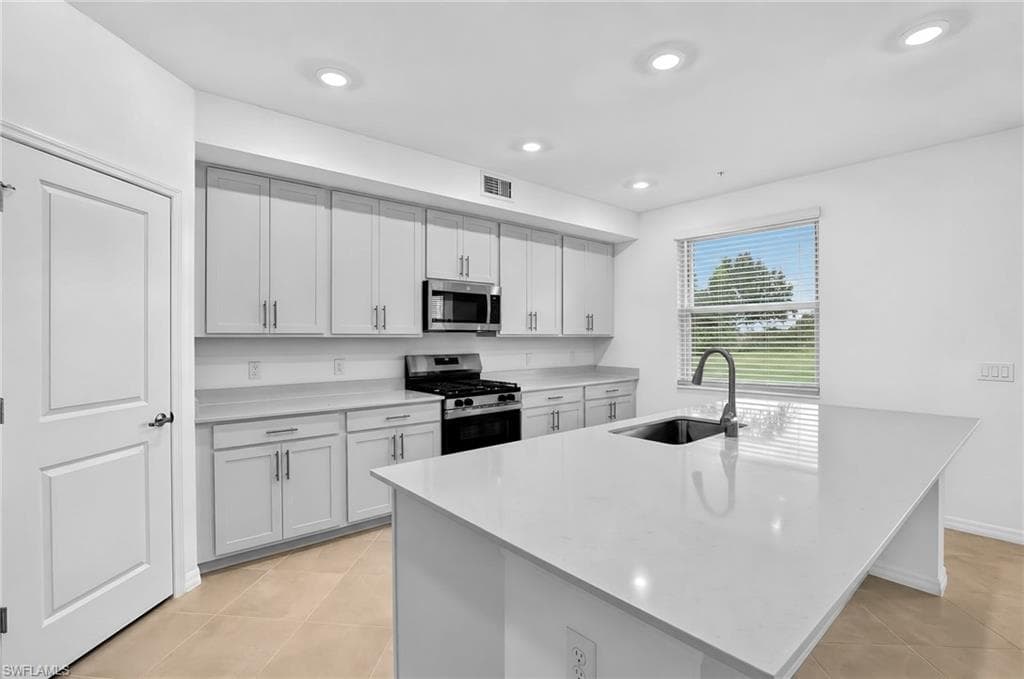 15888 Green Acres AVE 4212-18