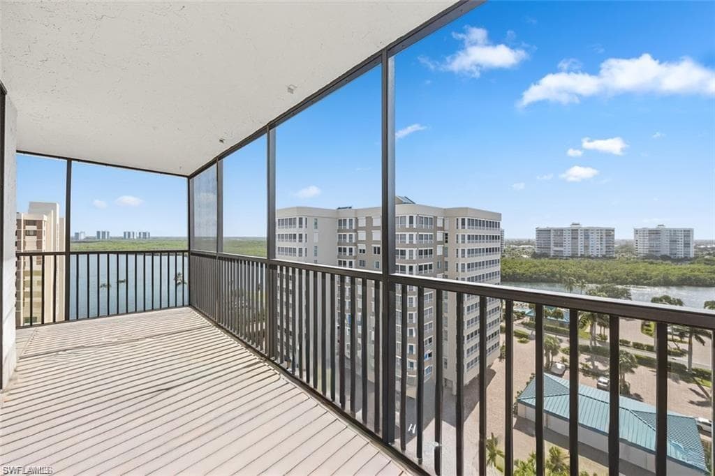 11 Bluebill AVE 1006-2