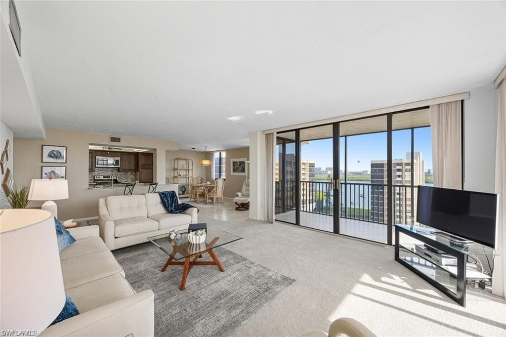 11 Bluebill AVE 1006-10