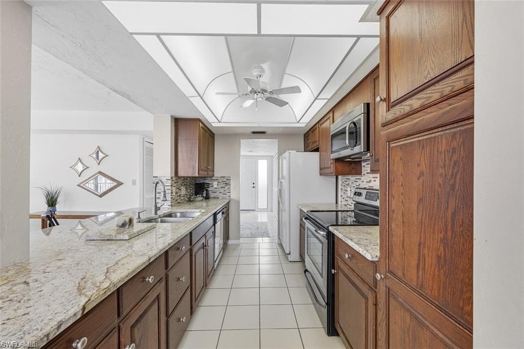 11 Bluebill AVE 1006-15
