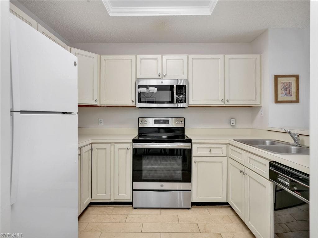 900 Arbor Lake DR 9-301-15