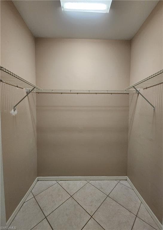 11082 Lakeland CIR-12