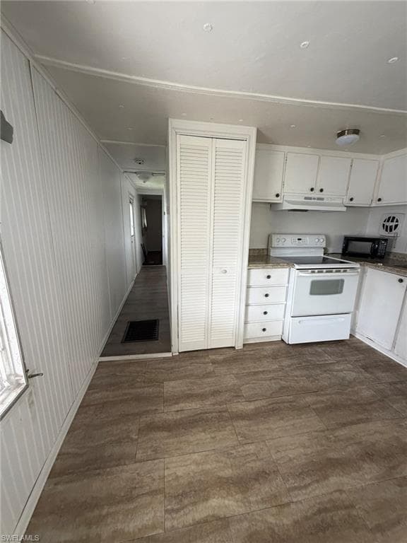 248 Flame LN, NORTH FORT MYERS FL 33917-1