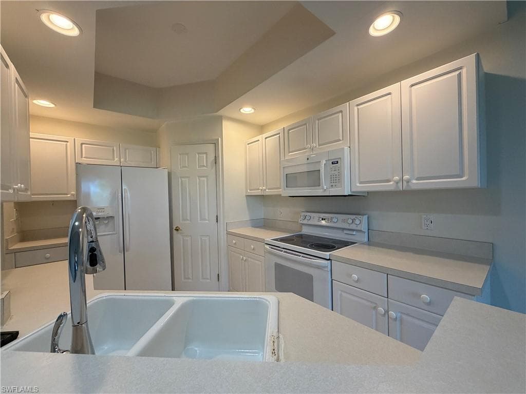 14999 Rivers Edge CT 202-36