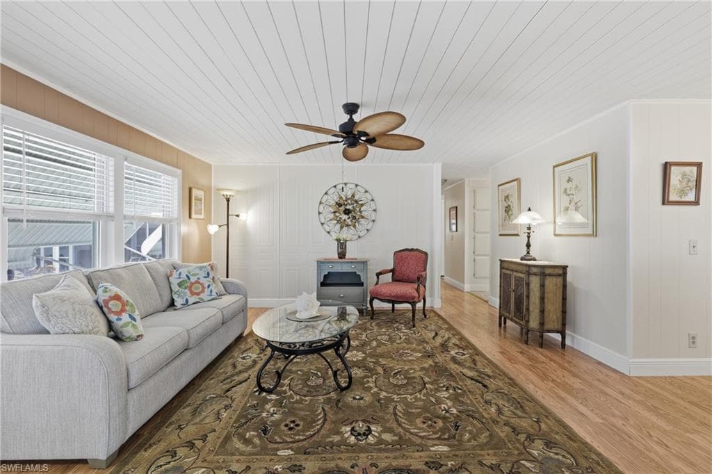 613 Pine Grove CT, NORTH FORT MYERS FL 33917-6