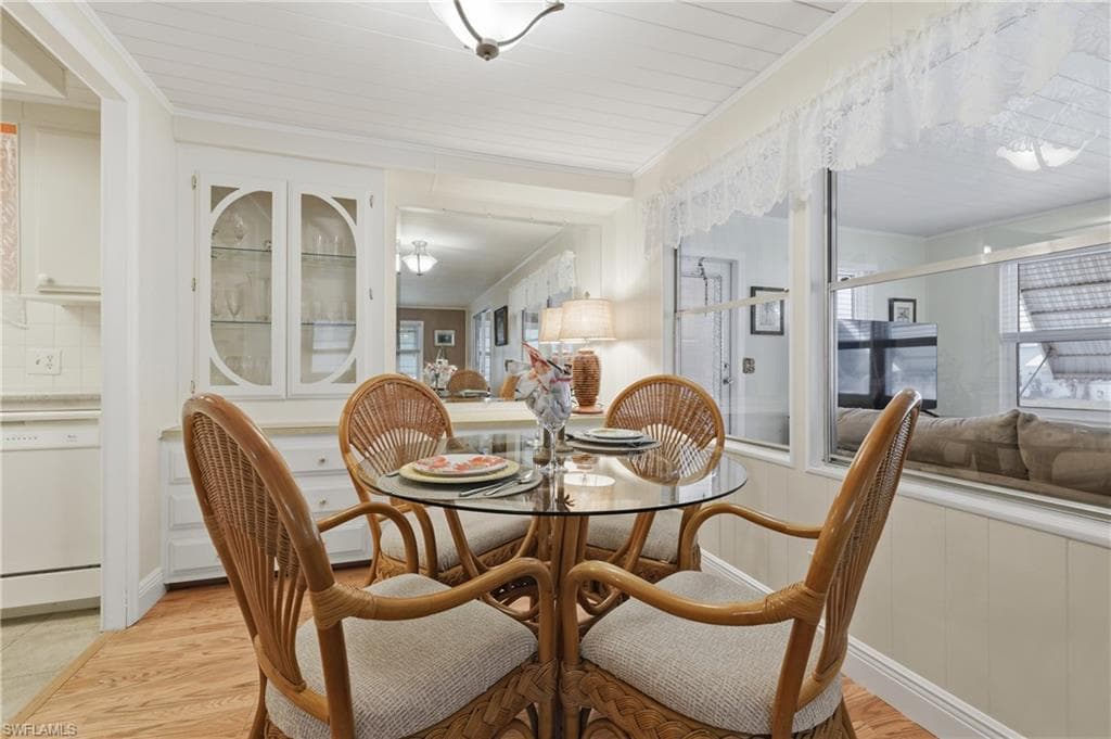 613 Pine Grove CT, NORTH FORT MYERS FL 33917-9