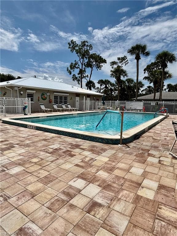 613 Pine Grove CT, NORTH FORT MYERS FL 33917-40