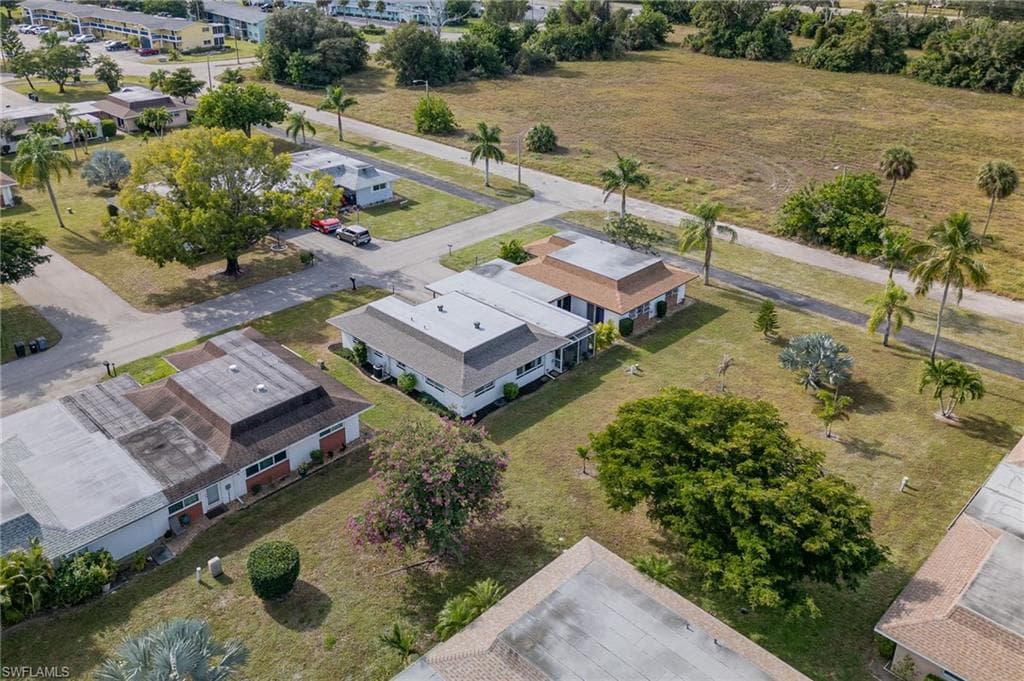 854 Pangola DR, NORTH FORT MYERS FL 33903-41