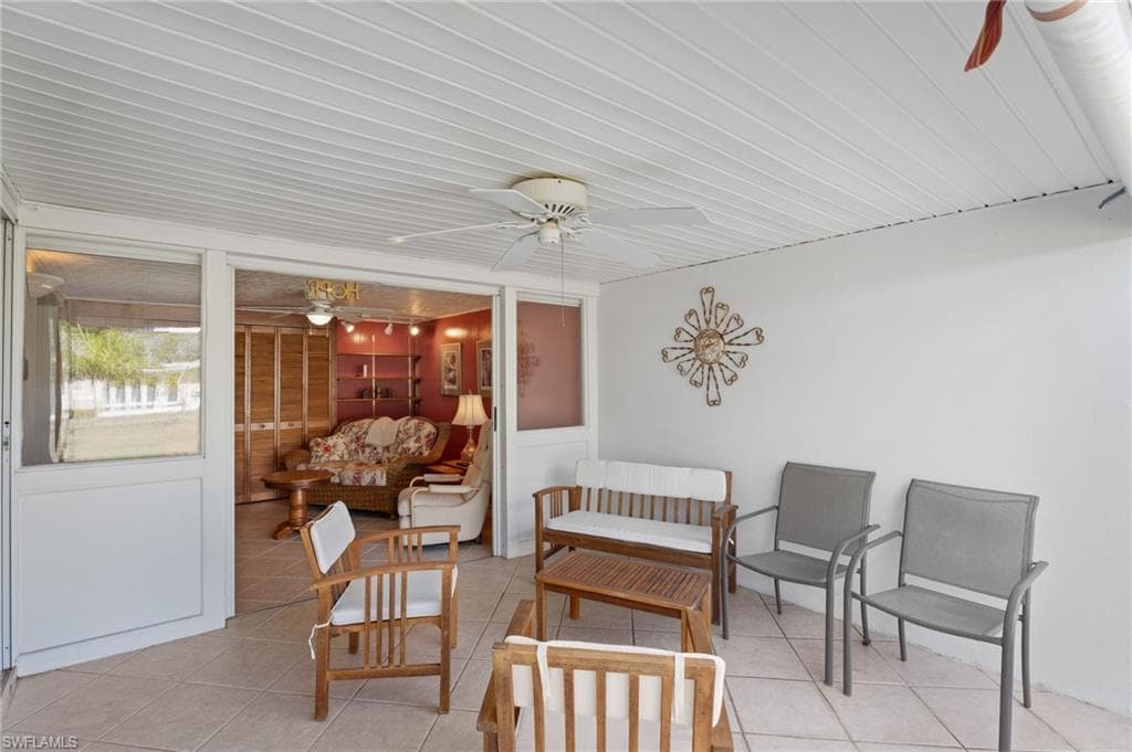854 Pangola DR, NORTH FORT MYERS FL 33903-16