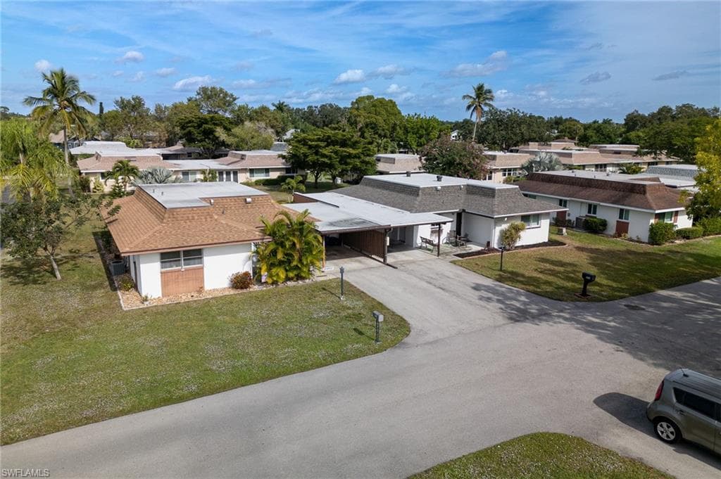 854 Pangola DR, NORTH FORT MYERS FL 33903-37