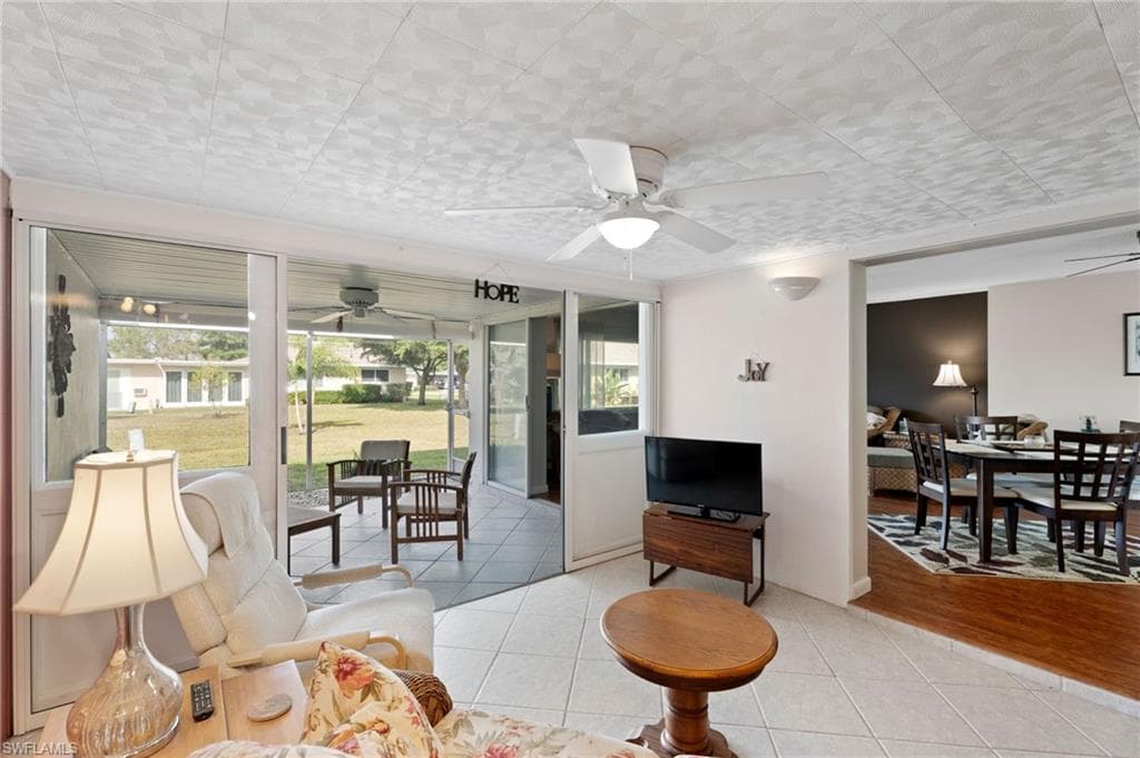 854 Pangola DR, NORTH FORT MYERS FL 33903-14