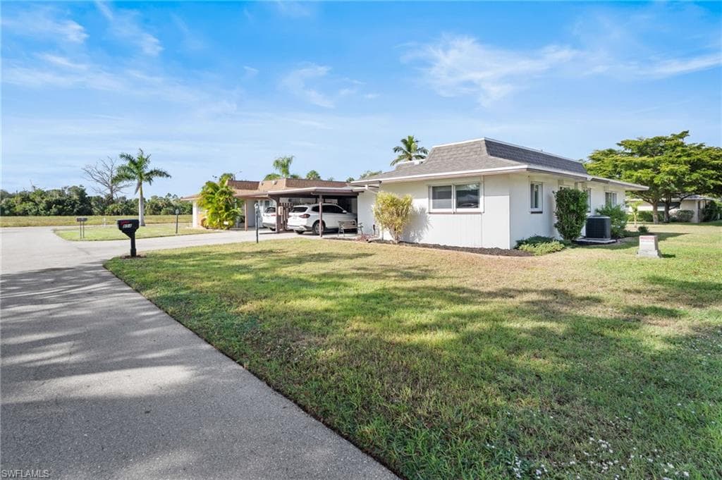 854 Pangola DR, NORTH FORT MYERS FL 33903-34