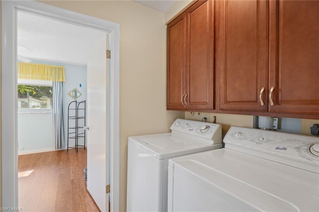 854 Pangola DR, NORTH FORT MYERS FL 33903-28