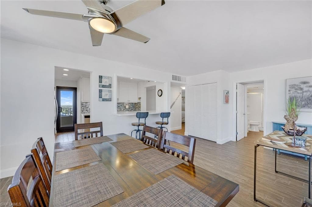 380 Seaview CT 1703-12