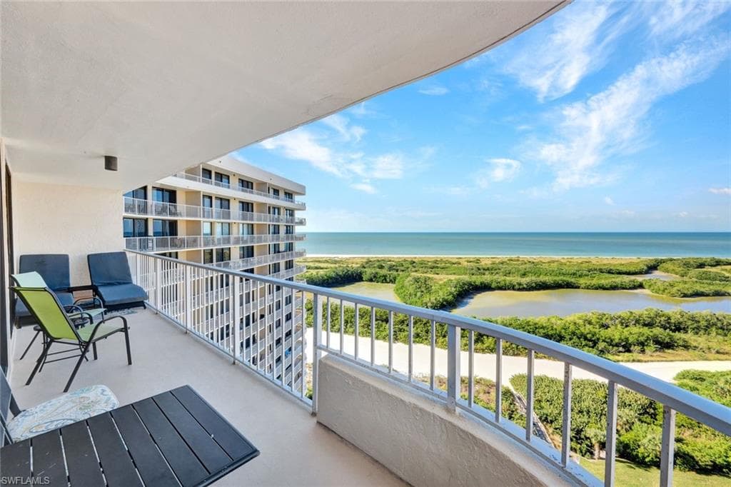 380 Seaview CT 1703-24