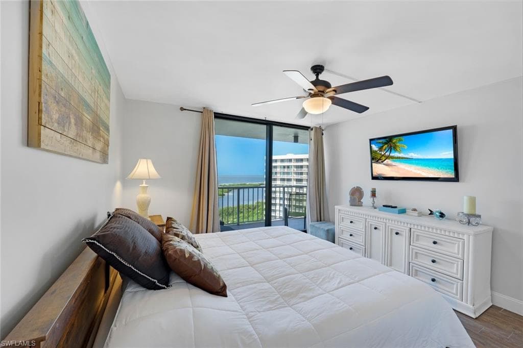 380 Seaview CT 1703-14
