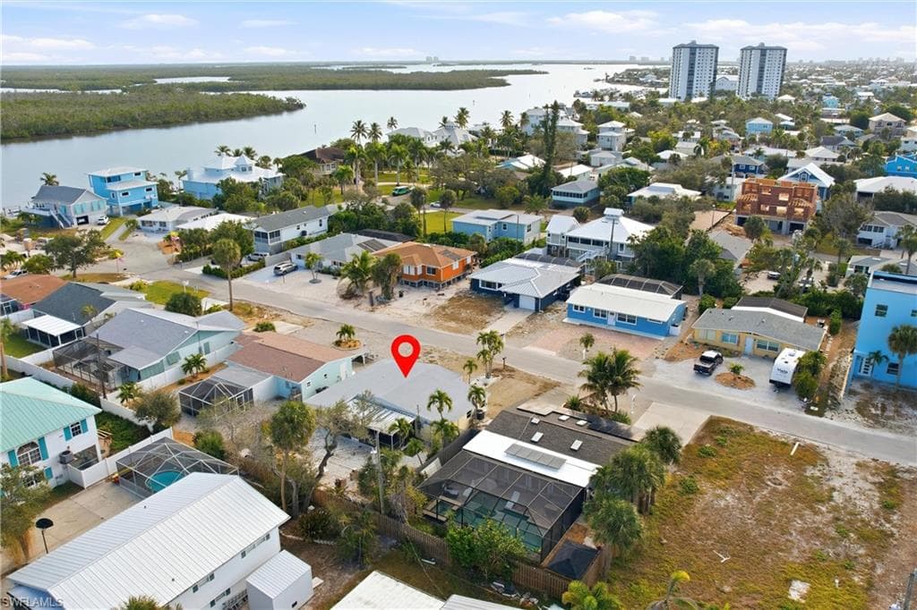 185 Hibiscus DR, FORT MYERS BEACH FL 33931-42