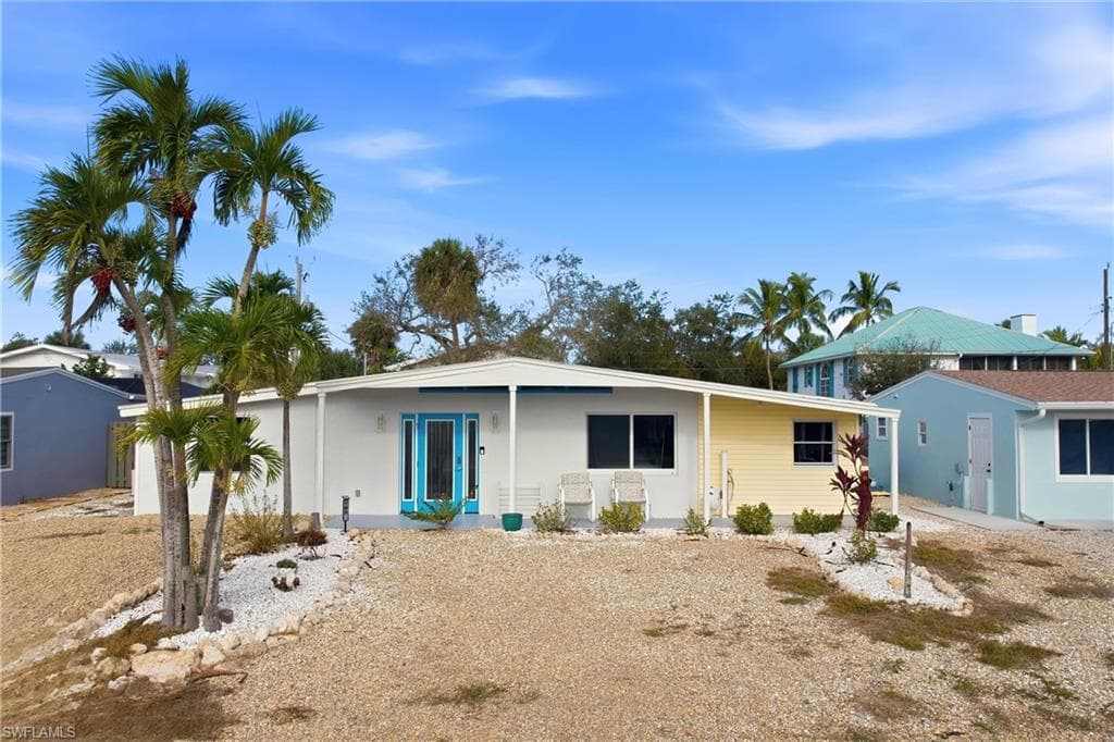 185 Hibiscus DR, FORT MYERS BEACH FL 33931-39