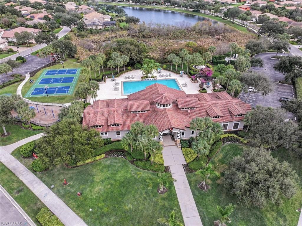 12715 Fairington WAY-40