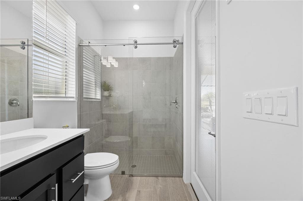 5415 Ternberry RD-33