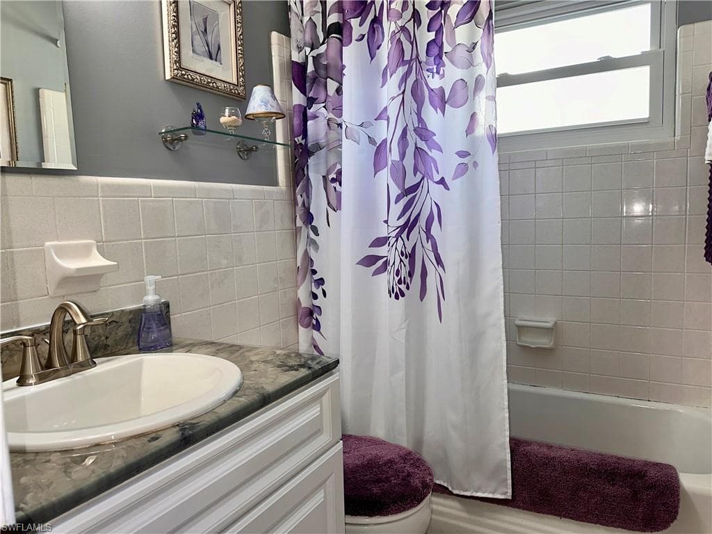 772 July CIR, NORTH FORT MYERS FL 33903-19