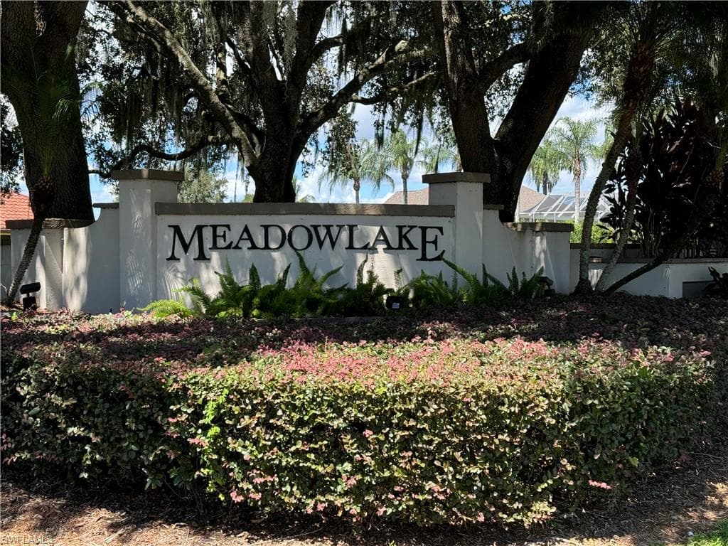 13 Meadowlake CIR S-1